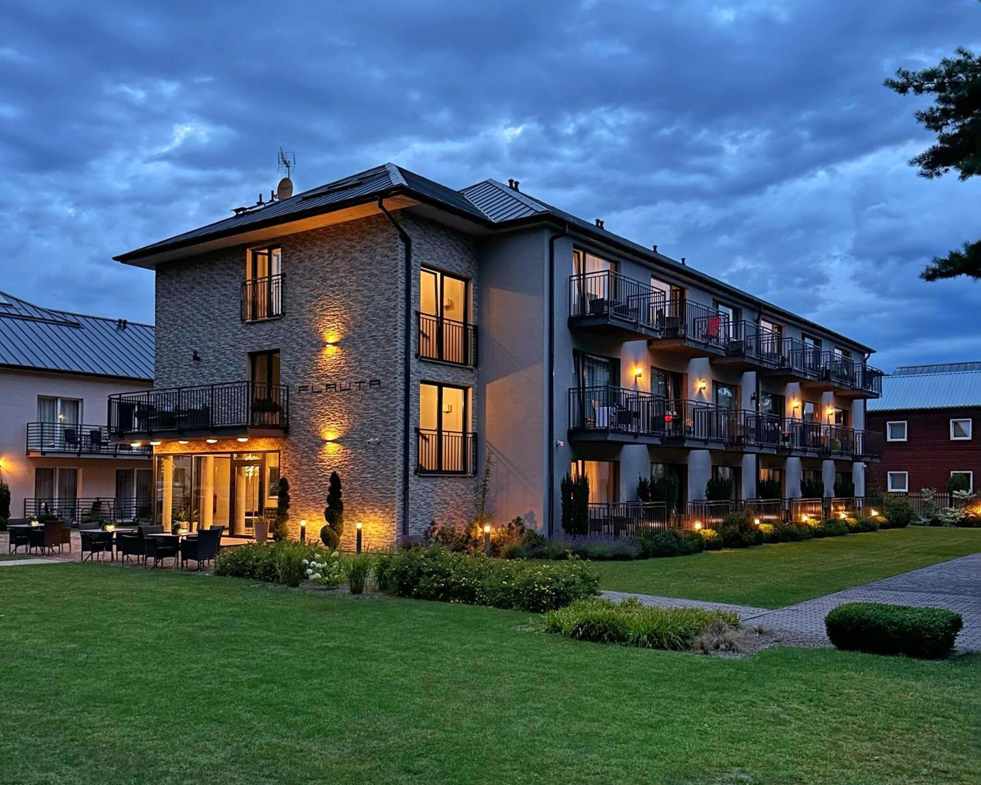 Hotel Alcest Niechorze Exterior foto